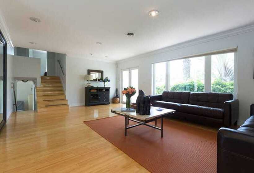 Tropical Oasis Estate