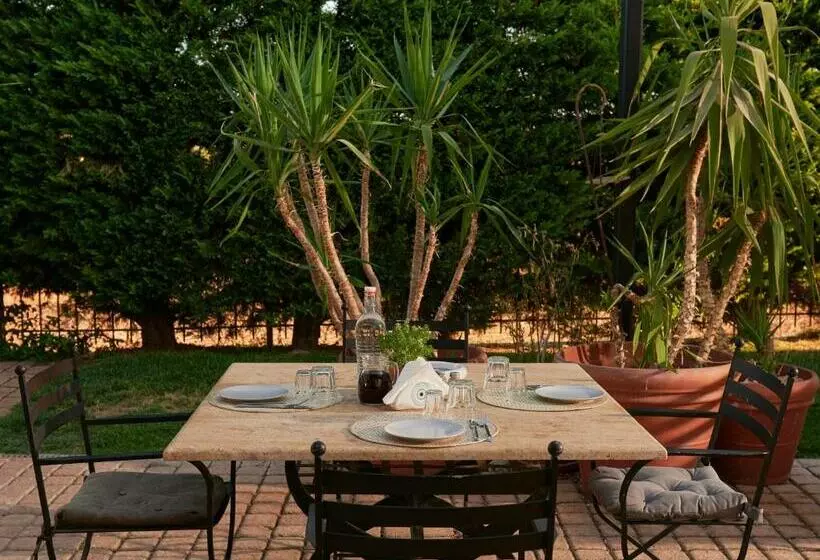 Varaba Country House