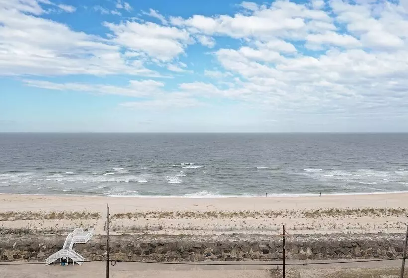 Hotelli Beachwalk At Sea Bright