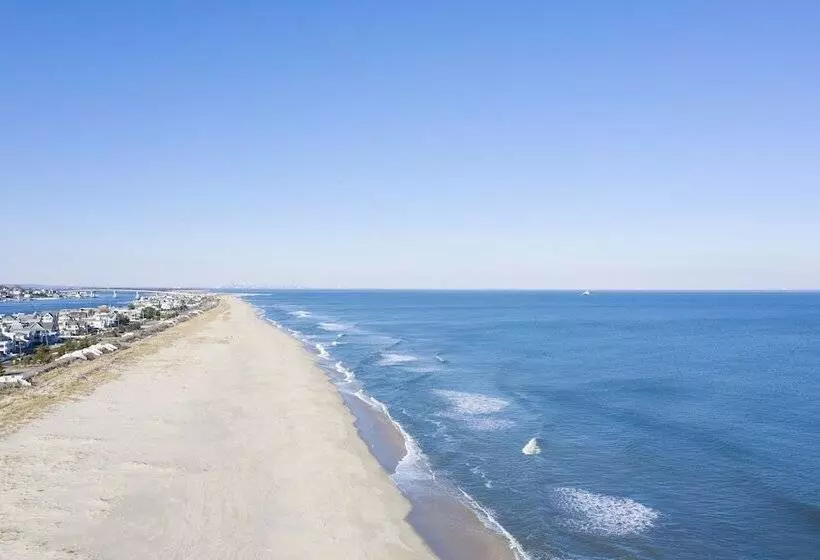 Hotelli Beachwalk At Sea Bright