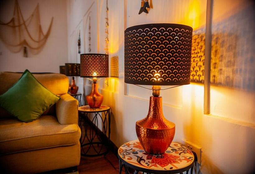 هتل Brovad Sands Lodge