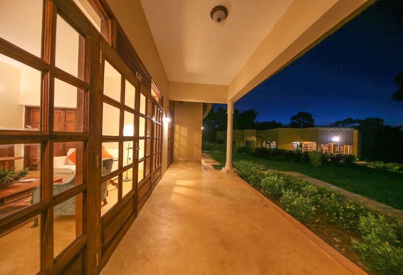 هتل Brovad Sands Lodge