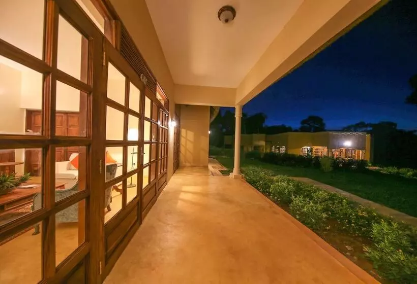 هتل Brovad Sands Lodge