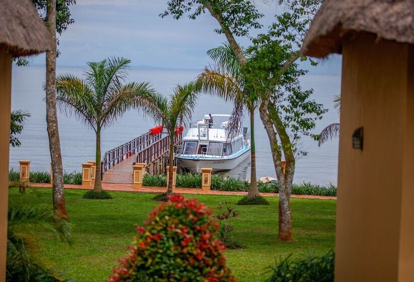 هتل Brovad Sands Lodge