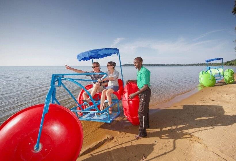 هتل Brovad Sands Lodge