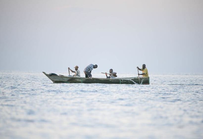 هتل Brovad Sands Lodge