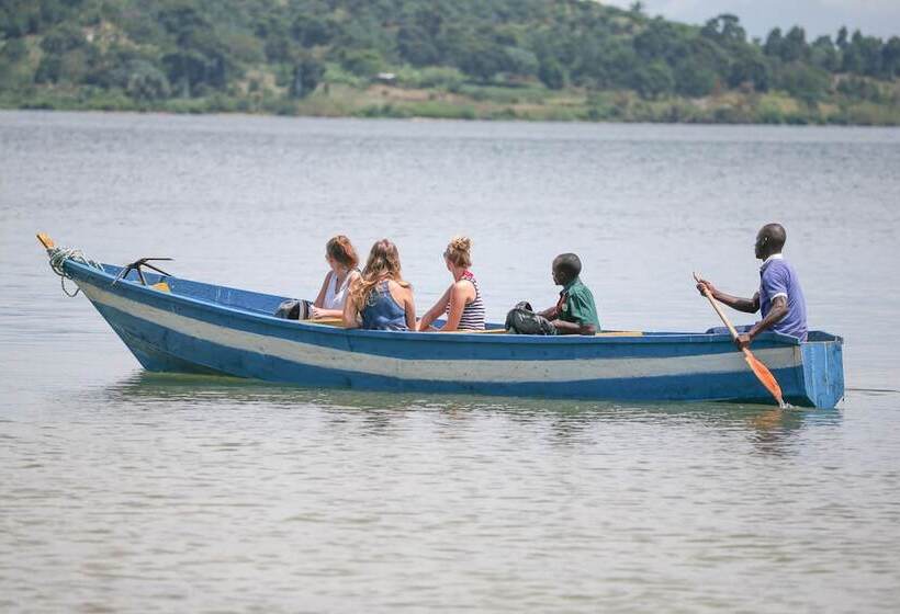 هتل Brovad Sands Lodge