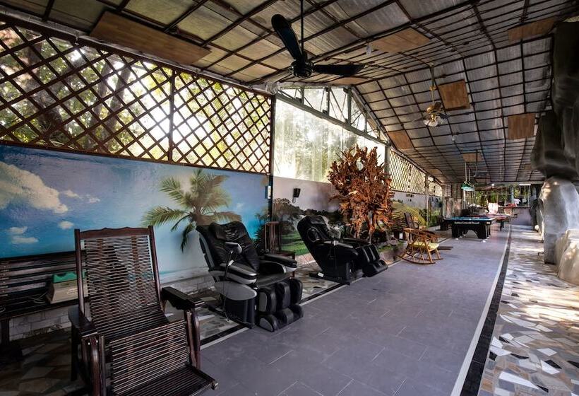 هتل Golden Emerald Resort