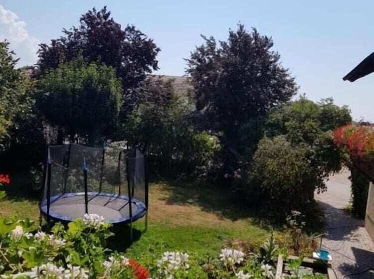 בית מלון כפרי Ferienhof Löw