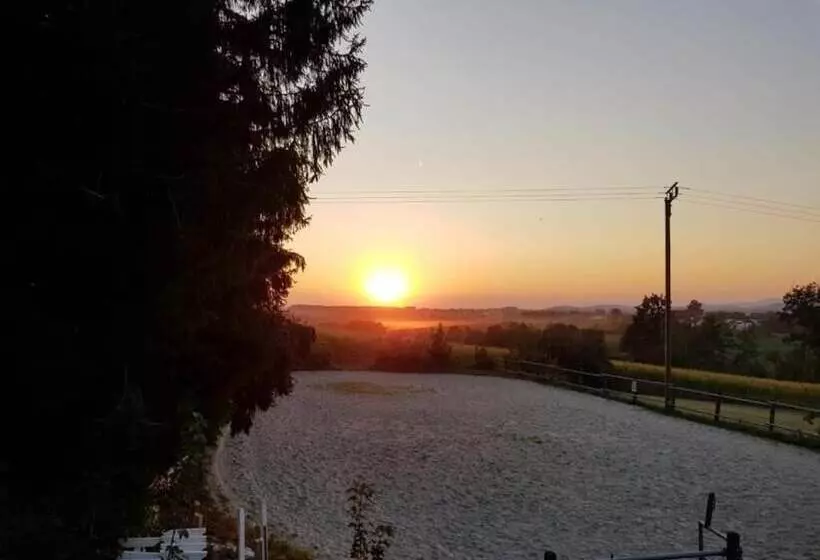 Maaseutuhotelli Ferienhof Löw