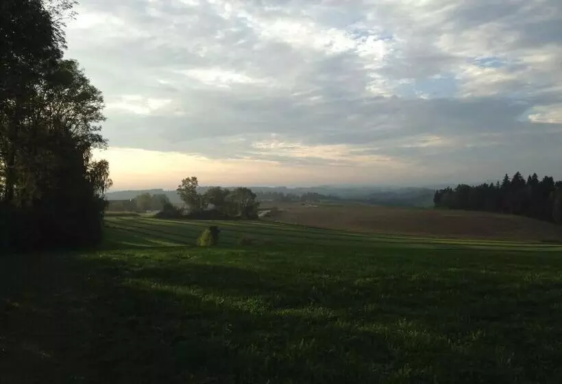 Maaseutuhotelli Ferienhof Löw