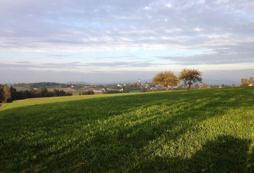 בית מלון כפרי Ferienhof Löw