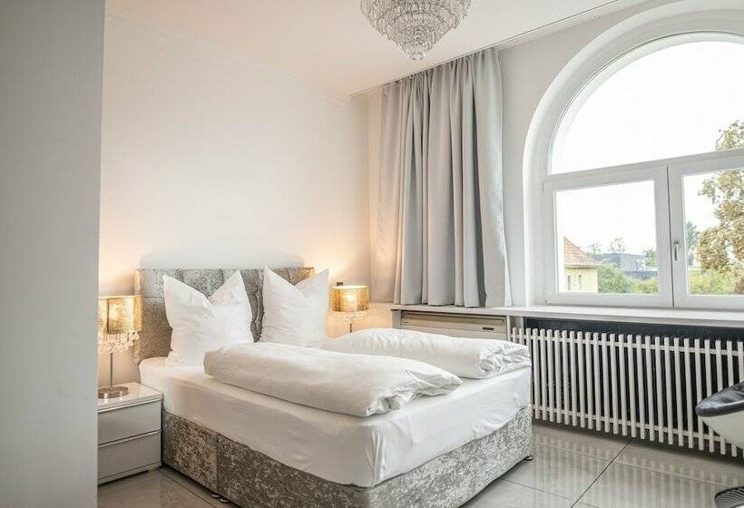 Отель Villa Bowdy