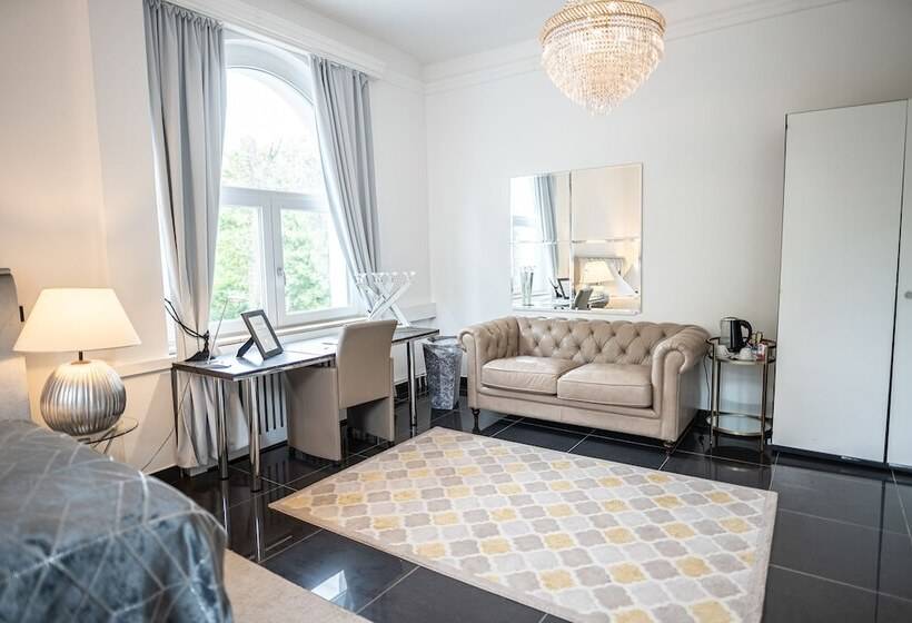 Отель Villa Bowdy