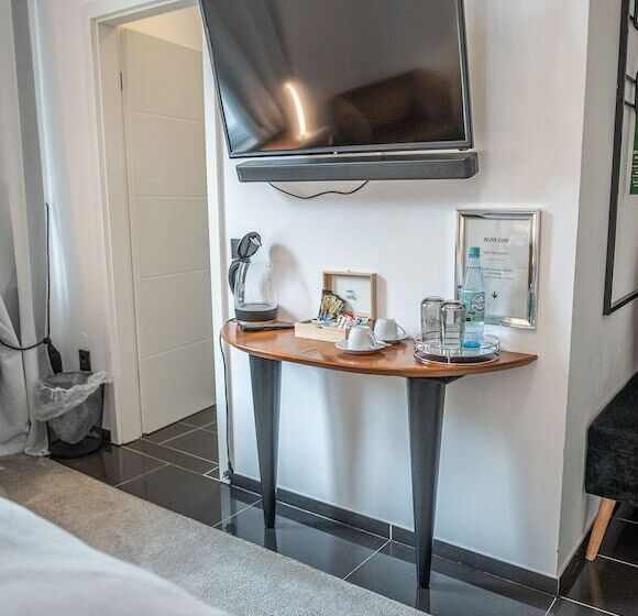 Отель Villa Bowdy