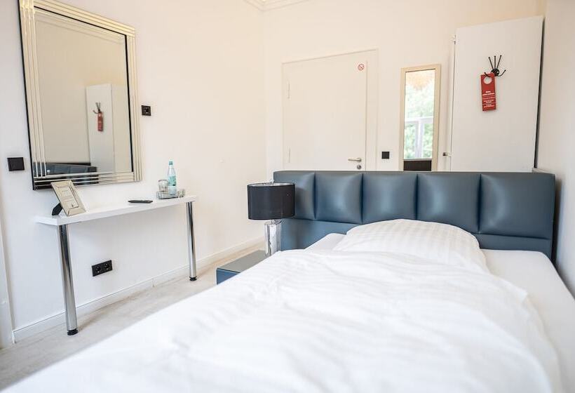 Отель Villa Bowdy