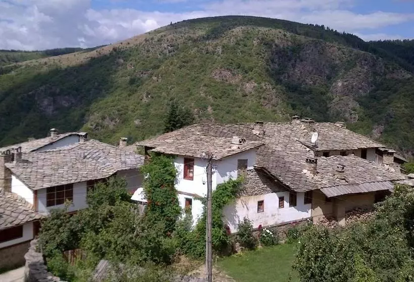 ペンション Bazoteva House