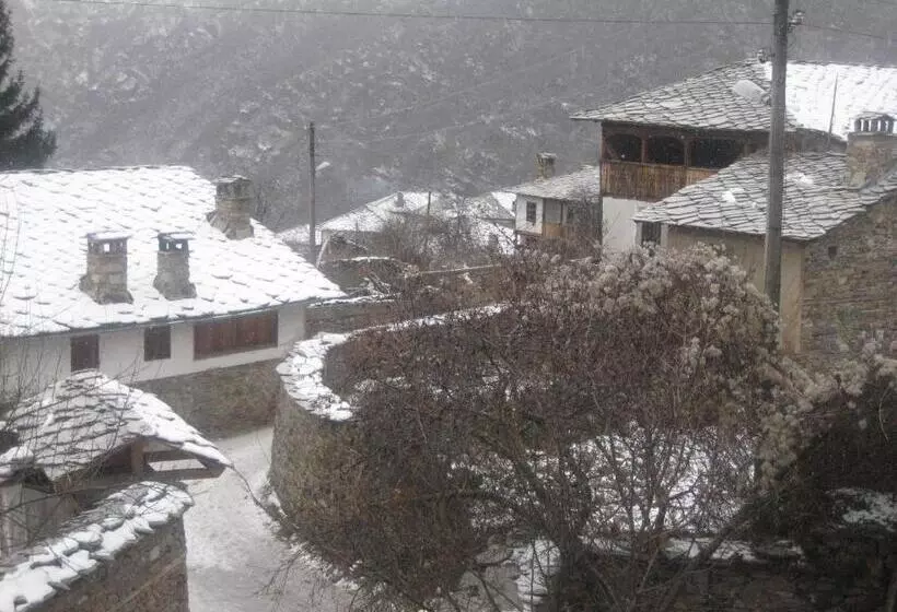 ペンション Bazoteva House