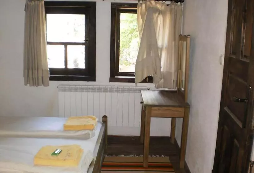 ペンション Bazoteva House