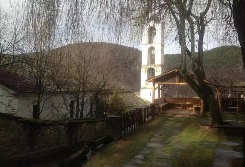 ペンション Bazoteva House