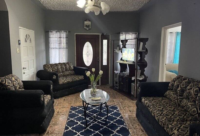 پانسیون Diamonds