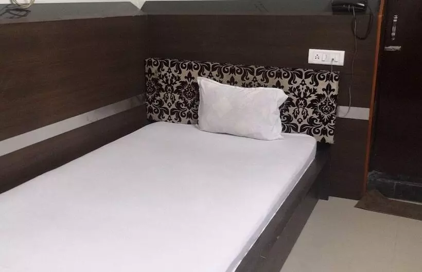 Spot On 44183 Hotel Rajasthan Fort