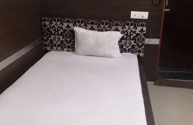 Spot On 44183 Hotel Rajasthan Fort