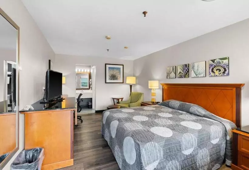 酒店 Basecamp Puyallup A Travelodge By Wyndham