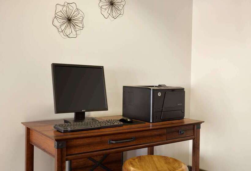 בית מלון כפרי Baymont By Wyndham Wellington