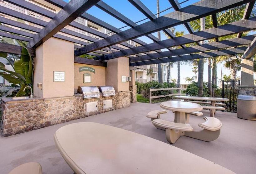 فندق North Coast Village