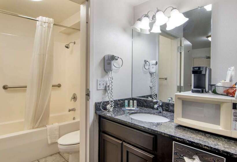 בית מלון כפרי Quality Inn Central Roseburg