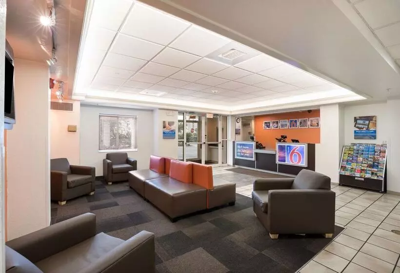 Motel 6orlando, Fl  International Dr