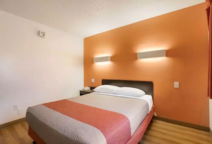 Motel 6orlando, Fl  International Dr