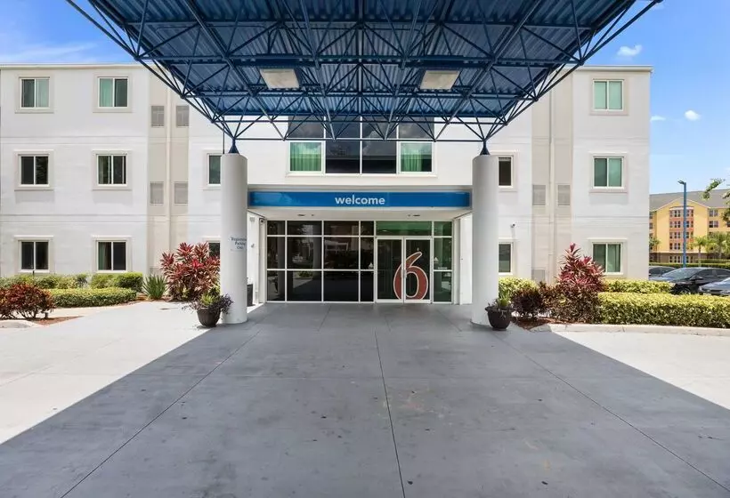 Motel 6orlando, Fl  International Dr