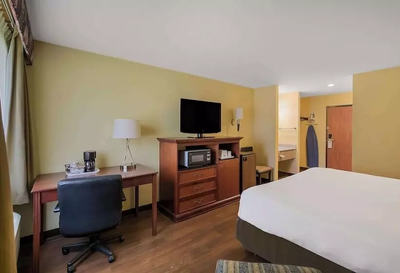 Мотель Americas Best Value Sandman Inn