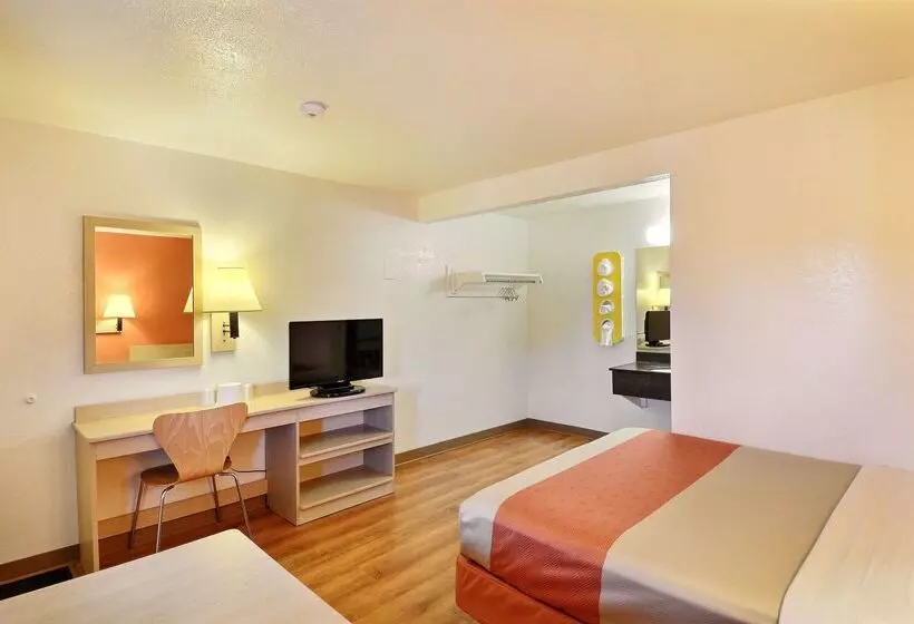 汽车旅馆  Travelodge By Wyndham Brattleboro Vt