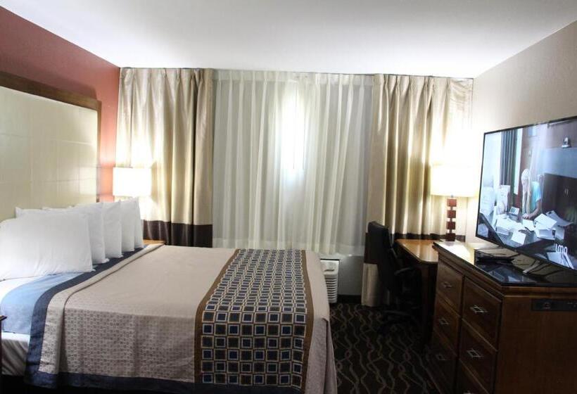 فندق على الطريق Westbridge Inn And Suites