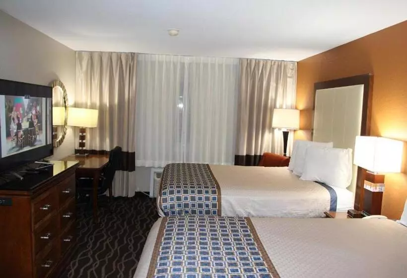 汽车旅馆 Westbridge Inn And Suites