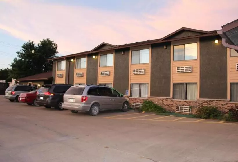 汽车旅馆 Westbridge Inn And Suites