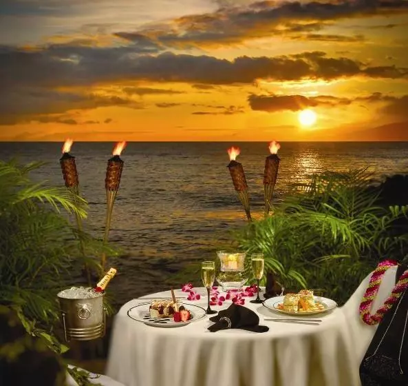 Napili Kai Beach Resort