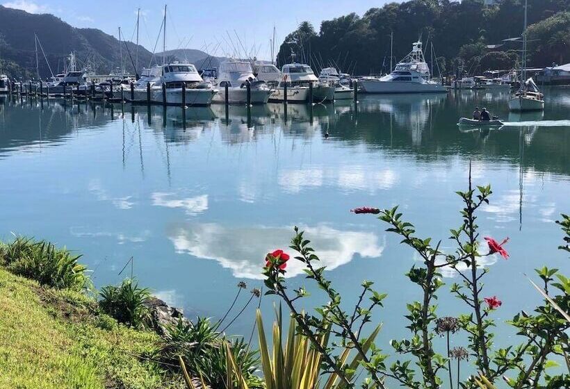 Coastal Chalet Suites Whangaroa