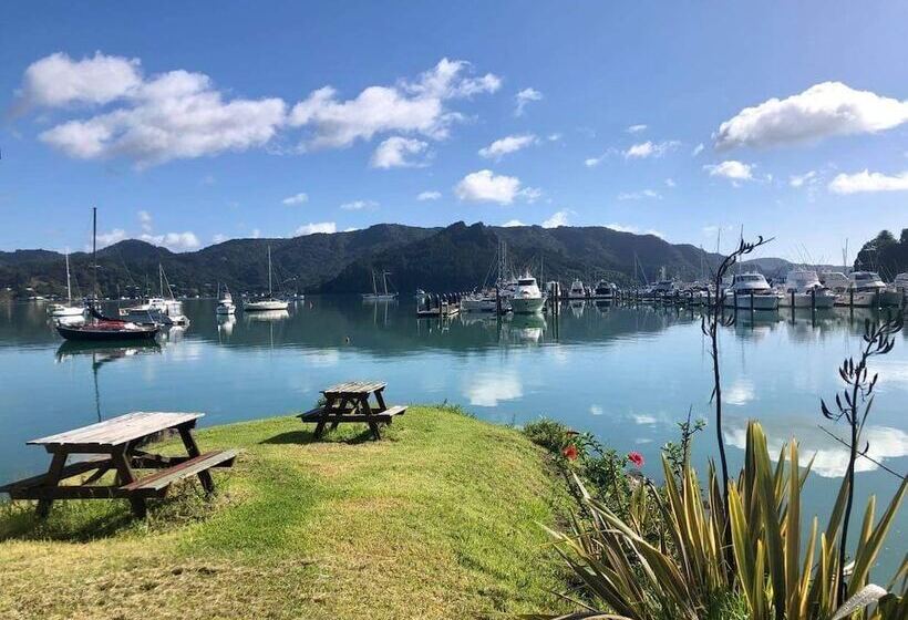 Coastal Chalet Suites Whangaroa