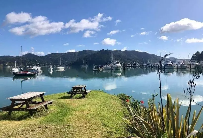 Coastal Chalet Suites Whangaroa