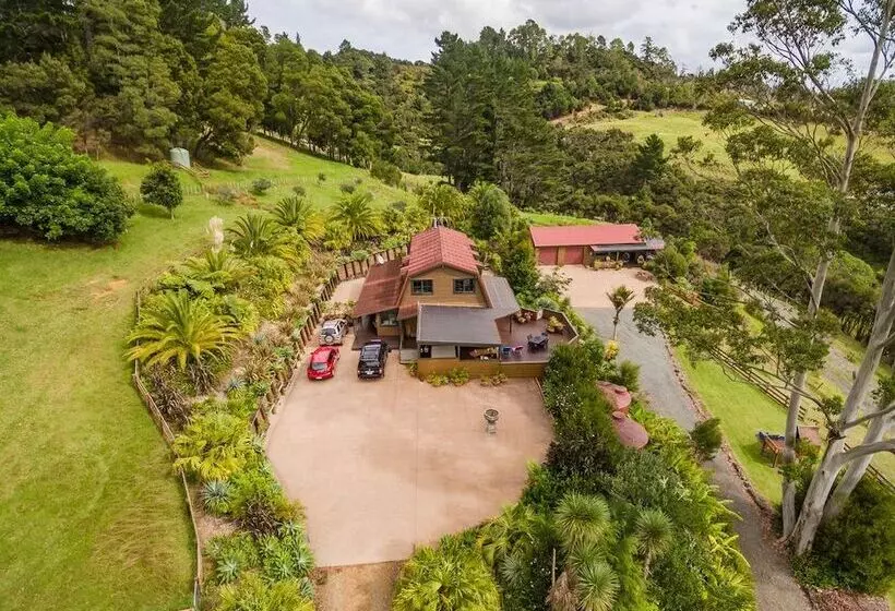 Coastal Chalet Suites Whangaroa