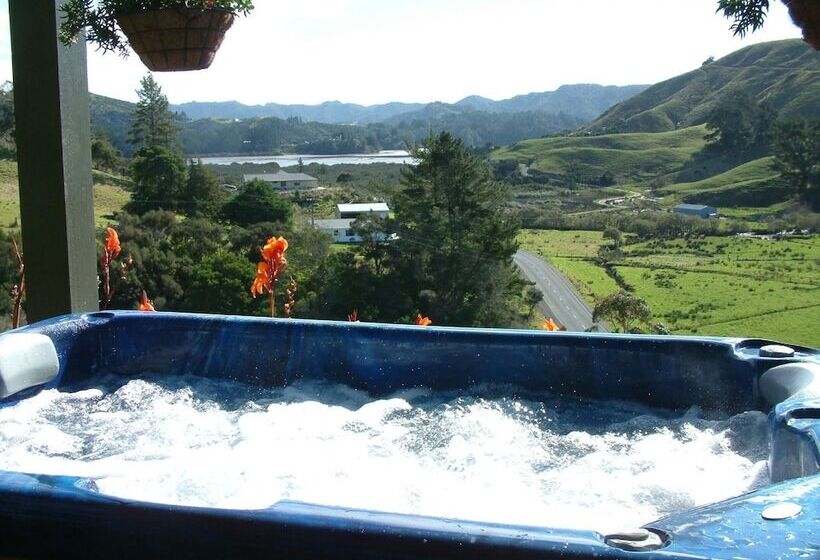 Coastal Chalet Suites Whangaroa