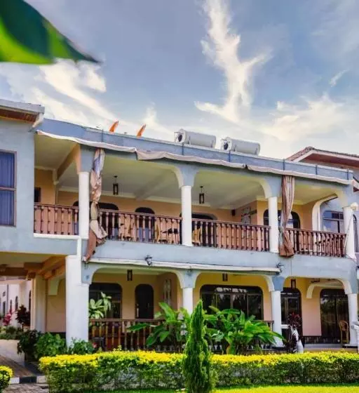 Ezra Boutique Hotel