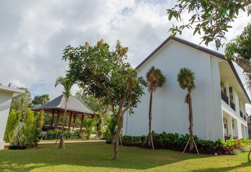 Ratan Uluwatu Hotel And Villas