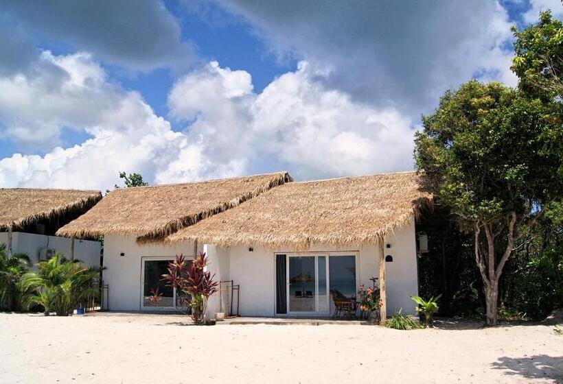 בית מלון כפרי The Secret Garden Koh Rong