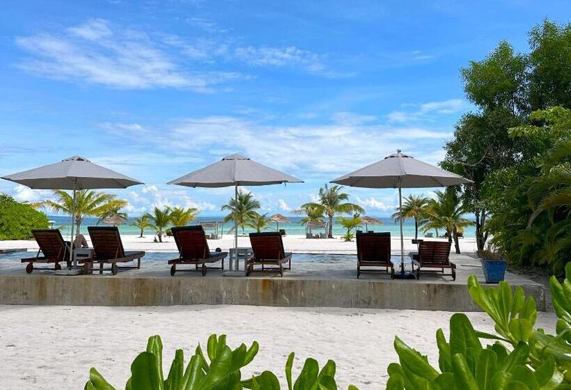 בית מלון כפרי The Secret Garden Koh Rong