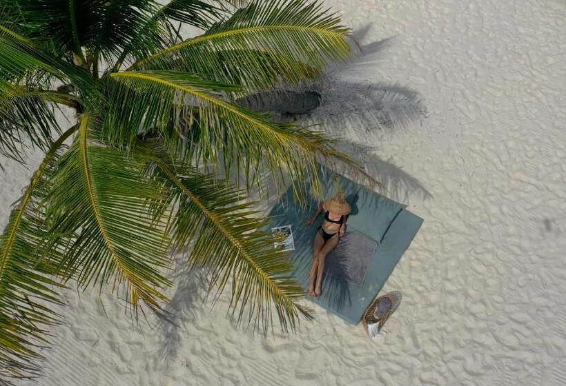 בית מלון כפרי The Secret Garden Koh Rong